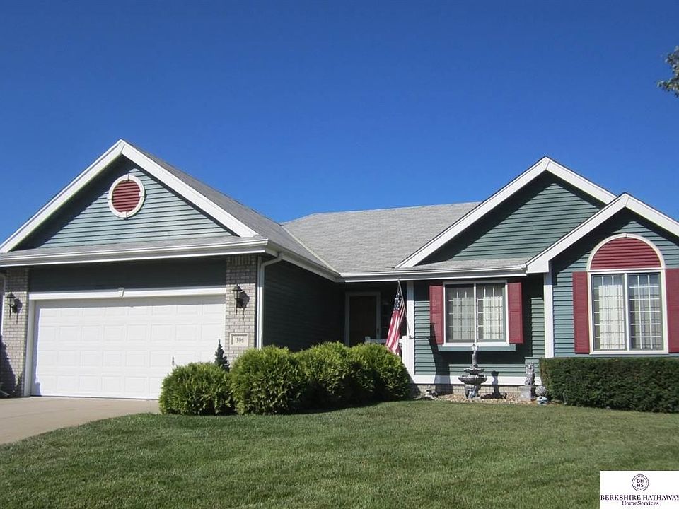 1st image of 306 Fleetwood Dr