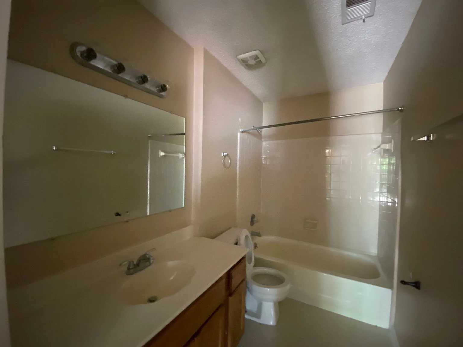 4617 Sandy Park Dr — Photo 3