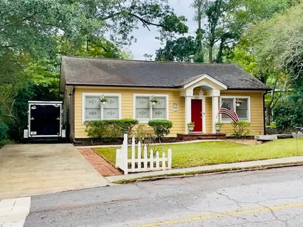 5325 Mimosa Dr, Stone Mountain, GA 30083