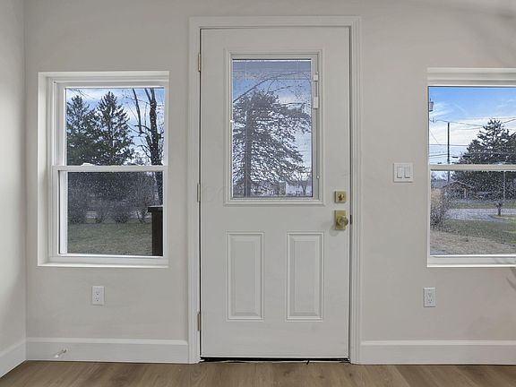 5th image of 1196 Francisco Rd