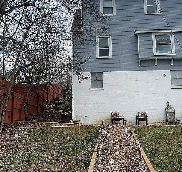 2355 Maple Ave — Photo 5