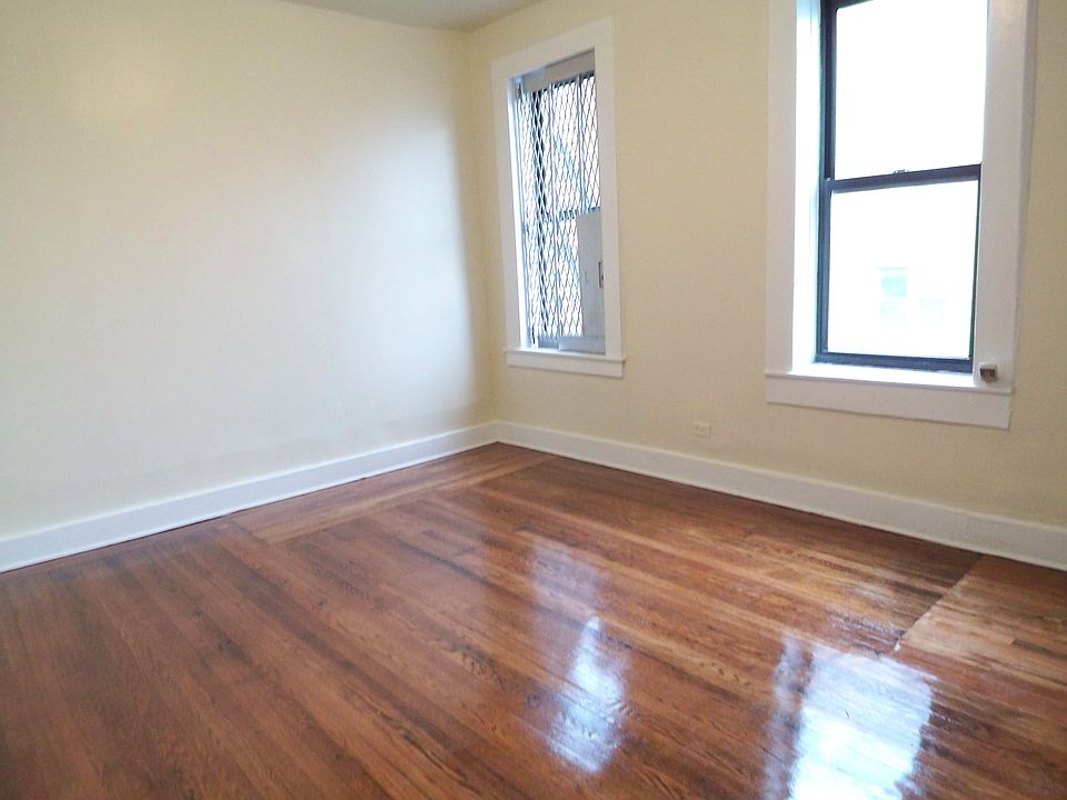 2nd image of 1685 University Ave APT 3C