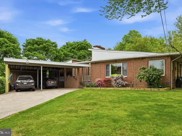 393 Monticello Ave, Upper Chichester, PA 19014