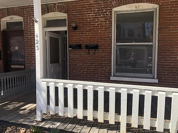 2nd image of 421-423 N Locust St #423-1