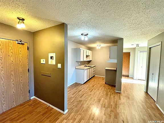 3rd image of 601 X Ave S #401
