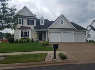 1004 Oak Timber Dr, Onalaska, WI 54650