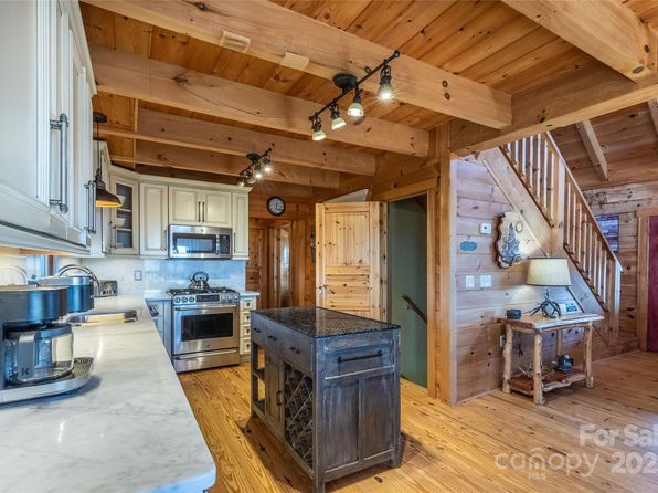 534 Eagles View Rd, Bryson City, NC 28713