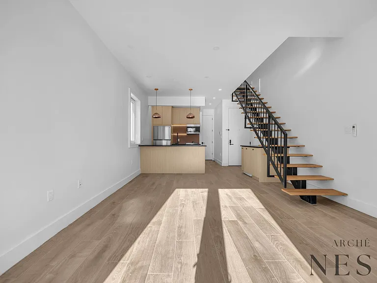 1698 Pacific St #PENTHOUSE — Photo 3