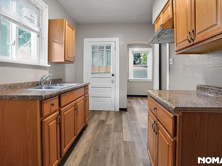 523 Ridge Ave — Photo 21