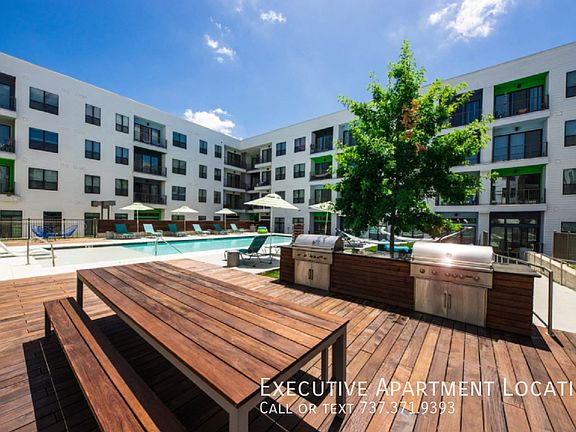 2nd image of 1103 E 6th St #1