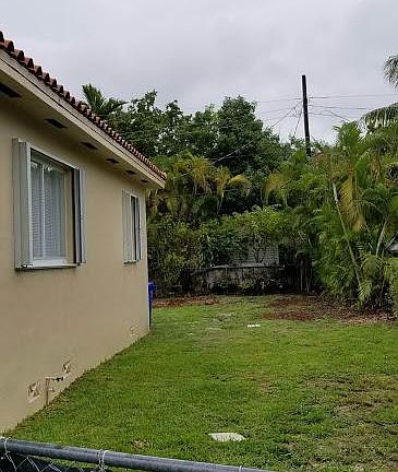 House Side View of the Yard