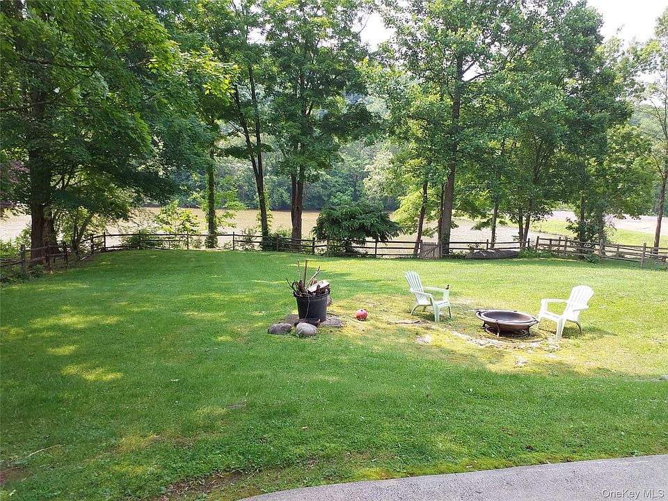 2nd image of 5 Tappan Drive