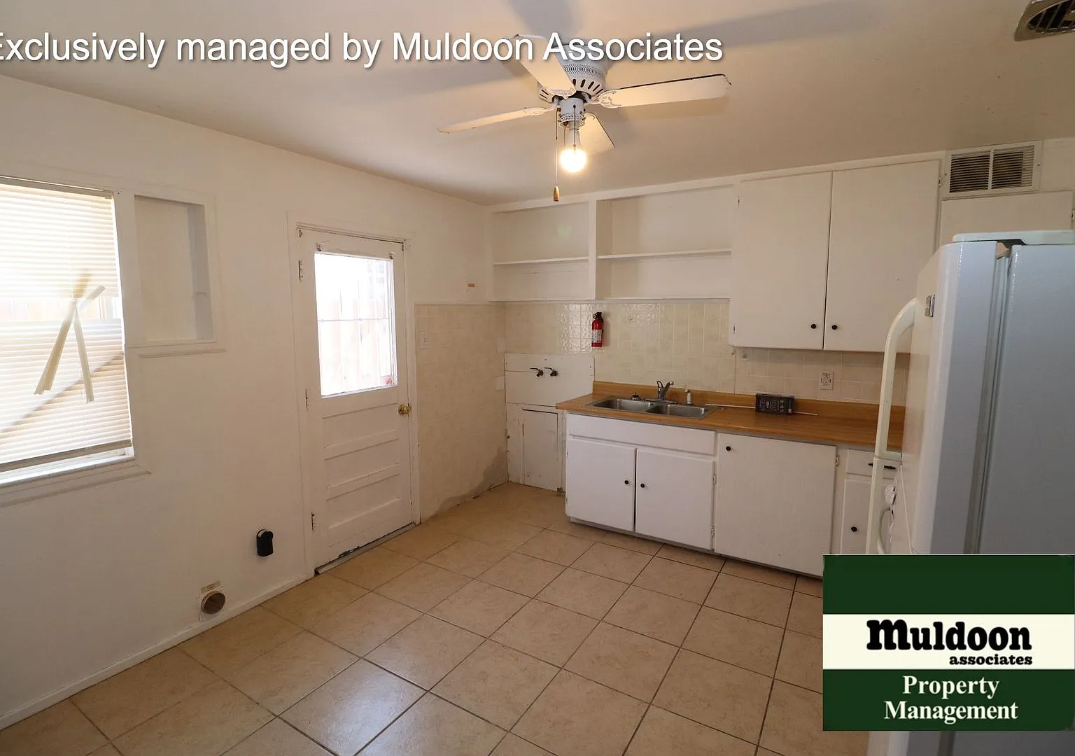 Adorable Home - Pet Friendly! Available soon! — Photo 2