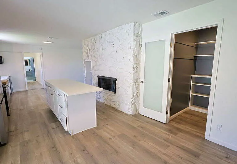 20450 College Blvd — Photo 8