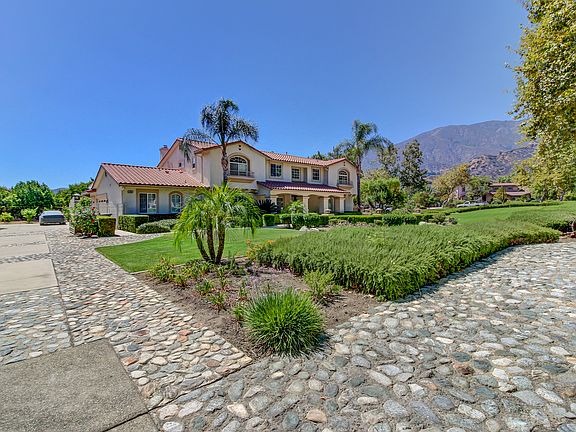4th image of 1035 Fuller Dr