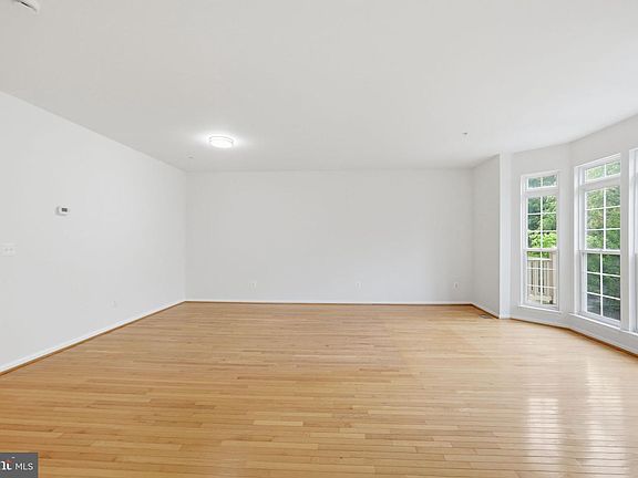 4th image of 4118 Leclair Ct