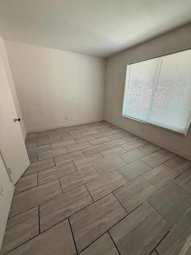 1 bed, 1.0 bath, 550 sqft, $1,700 — Photo 2