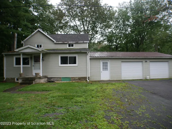 178 Pierce Rd, Greenfield Township, PA 18407