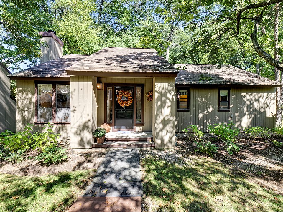 1st image of 50 Byron Dr