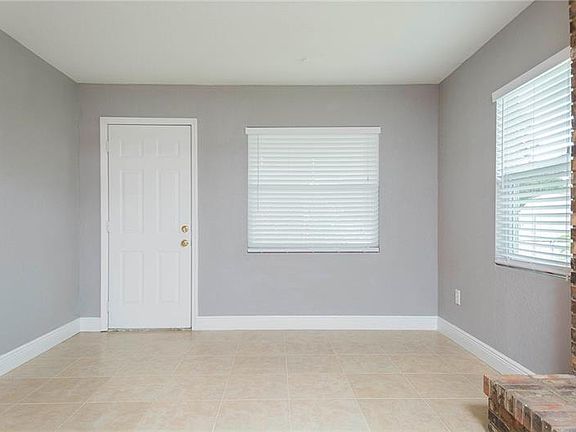 3rd image of 4707 W Wisconsin Ave