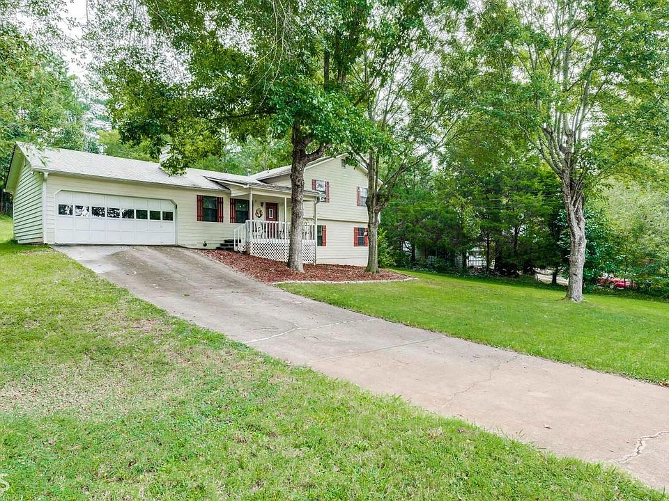 1st image of 382 Kings Hill Ct