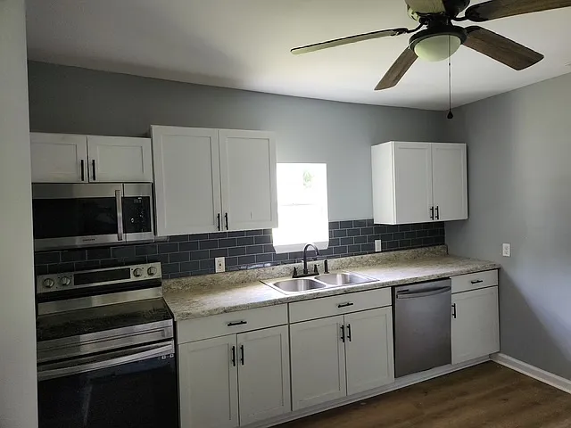 3 bed, 982 sqft, $1,200 — Photo 3