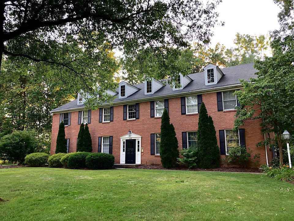 1st image of 260 Talsman Dr Unit 2