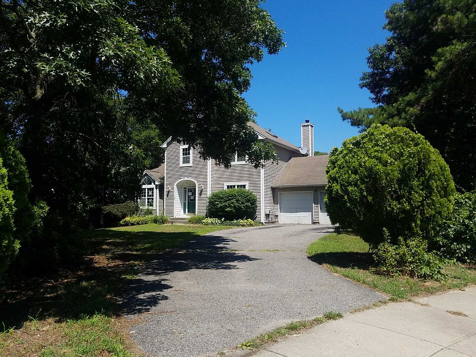 1st image of 123 Spence Ave