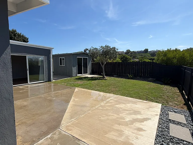205 Gloxina St — Photo 11