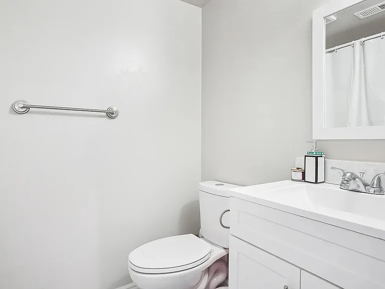 19001 E Oxford Dr — Photo 9