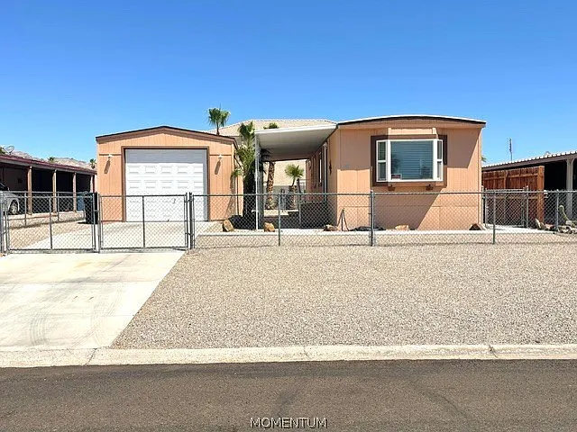 803 Roadrunner Dr