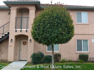 2633 W Lark Ave, Visalia, CA 93291