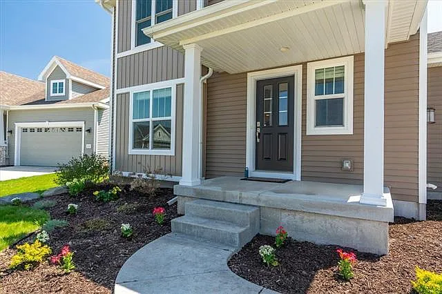 411 Steeple Point Way — Photo 2
