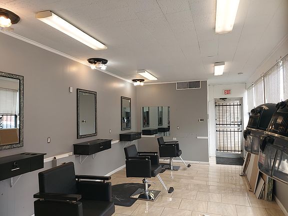 4th image of 6050 W Florissant Ave Floor 1