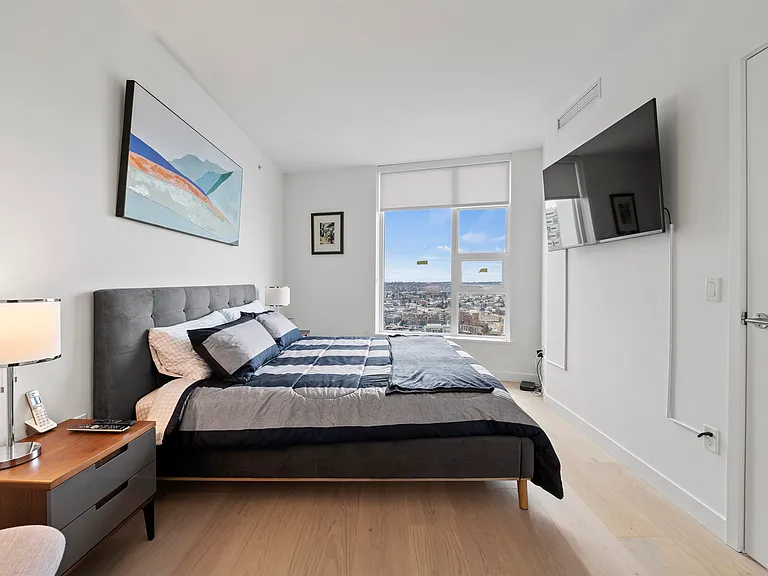 1289 Hornby St #4X10 — Photo 12