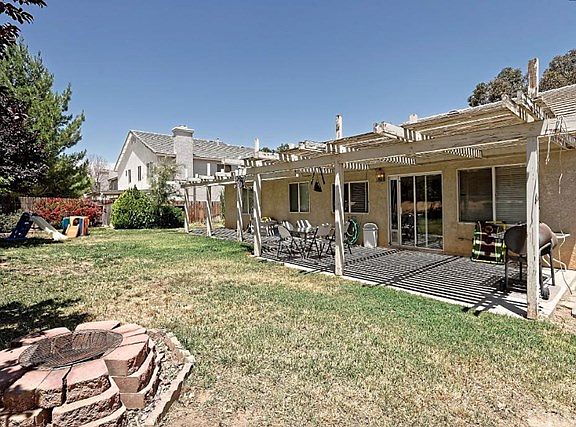 3rd image of 14439 Chamberlain Dr