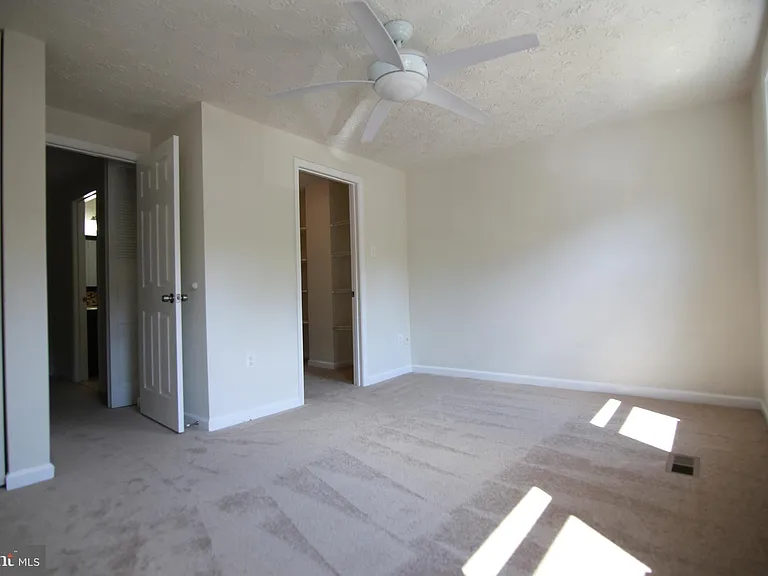 8070 Grandview Ct — Photo 14