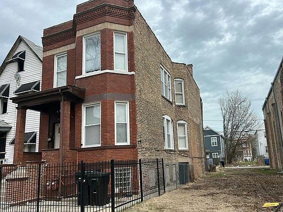 2nd image of 5951 S Peoria St