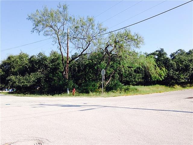 1st image of 21500 Lakefront Dr