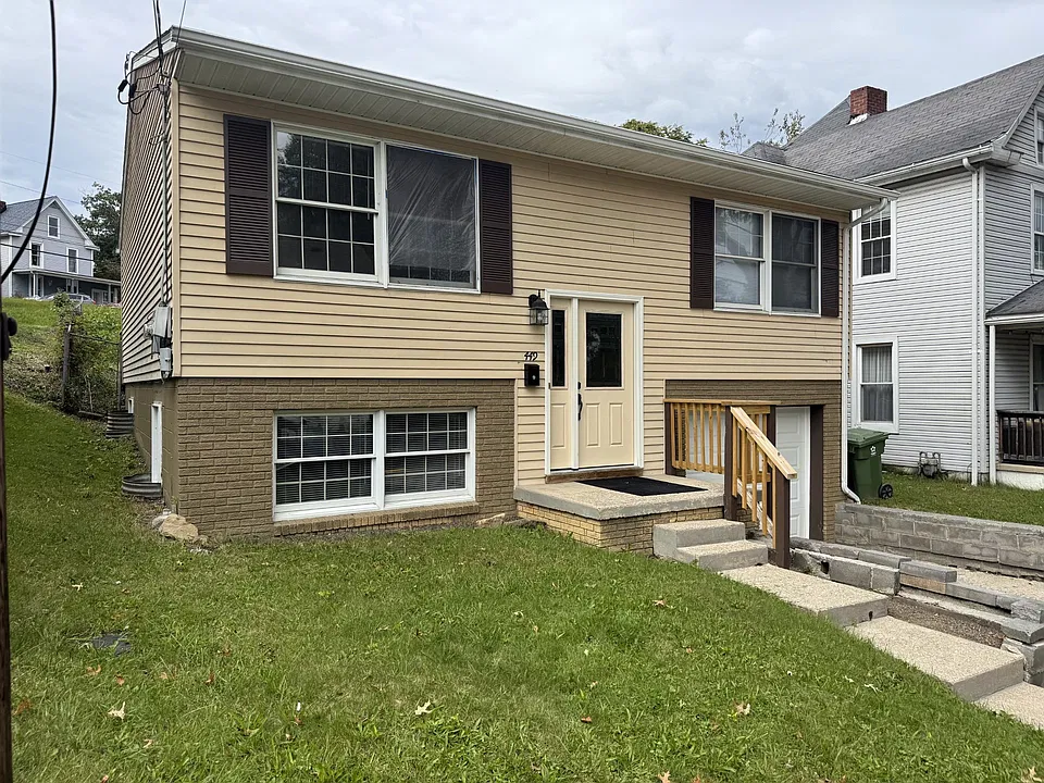 449 Grove St