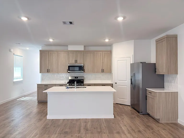 3563 Lovebird Ln — Photo 2