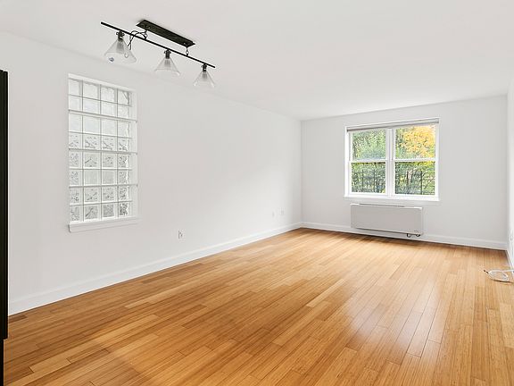 2nd image of 483 Washington Ave APT 3B