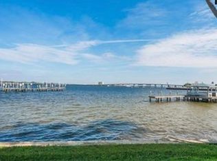 1608 Point Pleasant Ave W, Bradenton, FL 34205