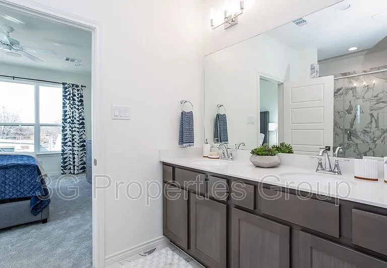 2807 Stanley Ave — Photo 25