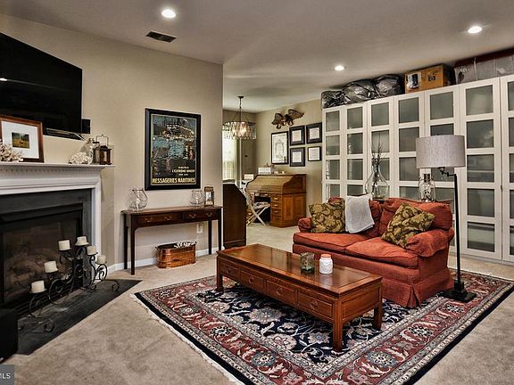 4th image of 7808 Locust Leaf Ln