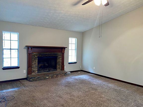 3rd image of 8099 Linda Ct