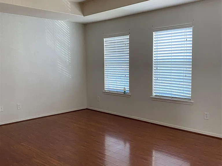 3114 Junction Dr — Photo 6