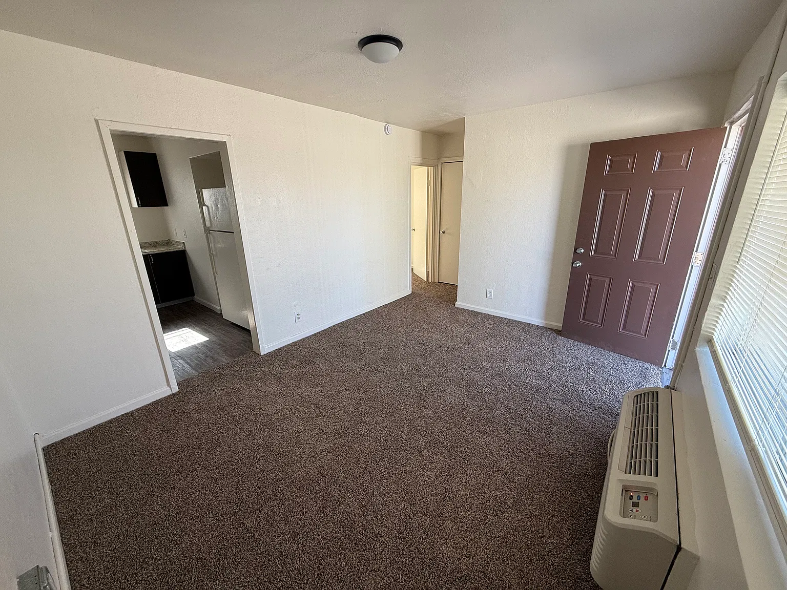 1 bed, 688 sqft, $1,200 — Photo 2