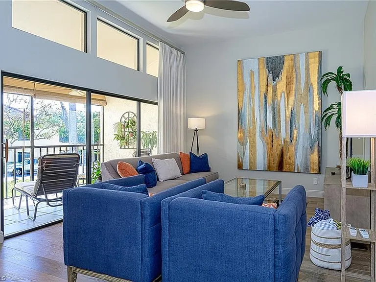 589 Beachwalk Cir #P-203 — Photo 4