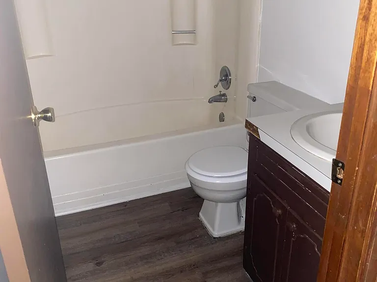 245 College Park Dr #8 — Photo 5